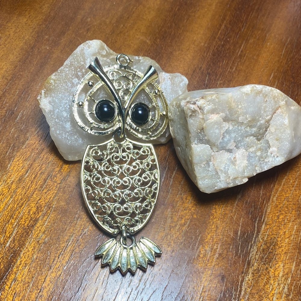 Sarah Coventry Gold and Black coloured Owl Pendent Canada 🇨🇦